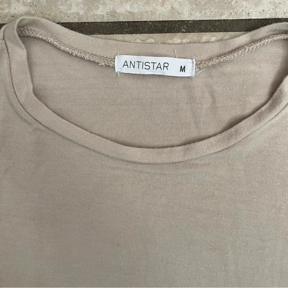 Antistar Pair of Cropped, Lightweight Tees (1 Forest Green, 1 Taupe), Size M - Picture 11 of 13